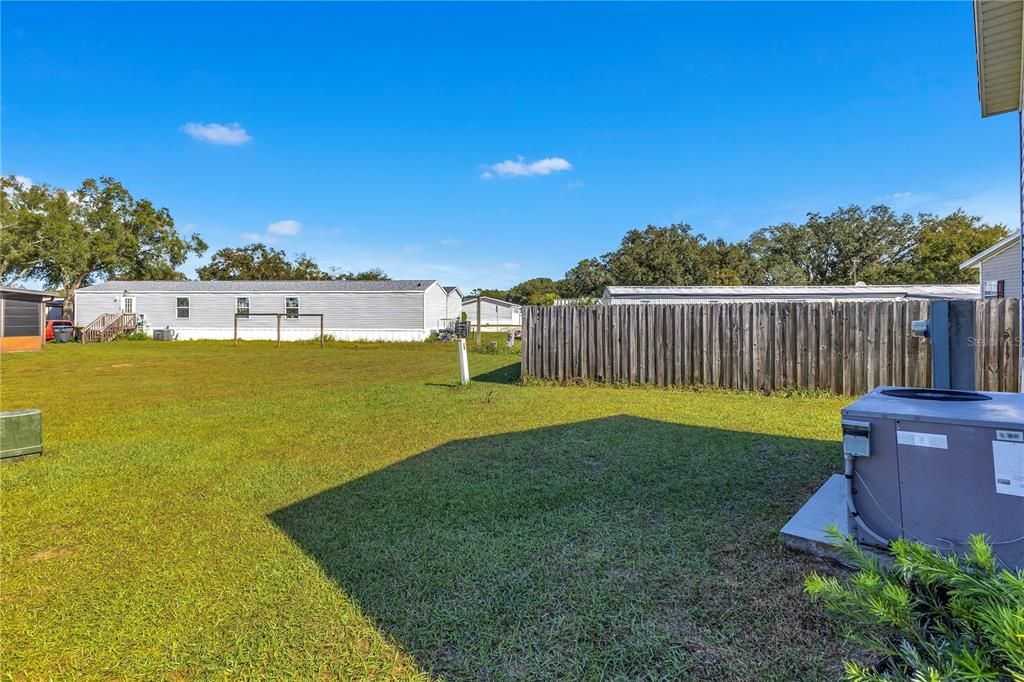 合同活跃: $174,900 (2 贝兹, 2 浴室, 1024 平方英尺)