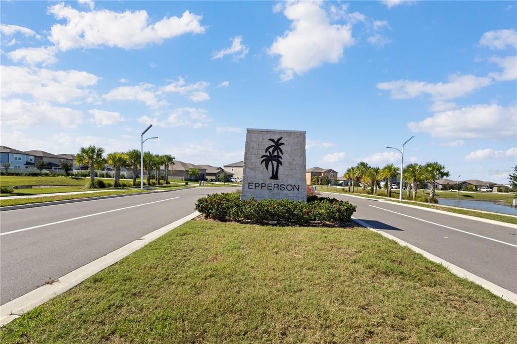 待售: $539,000 (6 贝兹, 3 浴室, 3326 平方英尺)