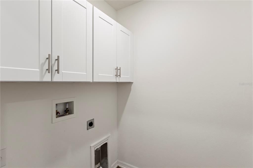 待售: $539,000 (6 贝兹, 3 浴室, 3326 平方英尺)