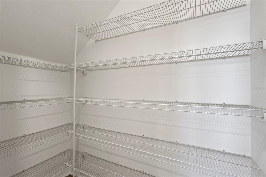 待售: $539,000 (6 贝兹, 3 浴室, 3326 平方英尺)