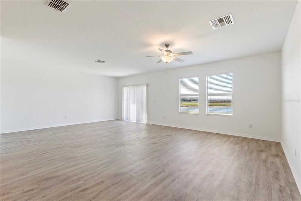 待售: $539,000 (6 贝兹, 3 浴室, 3326 平方英尺)