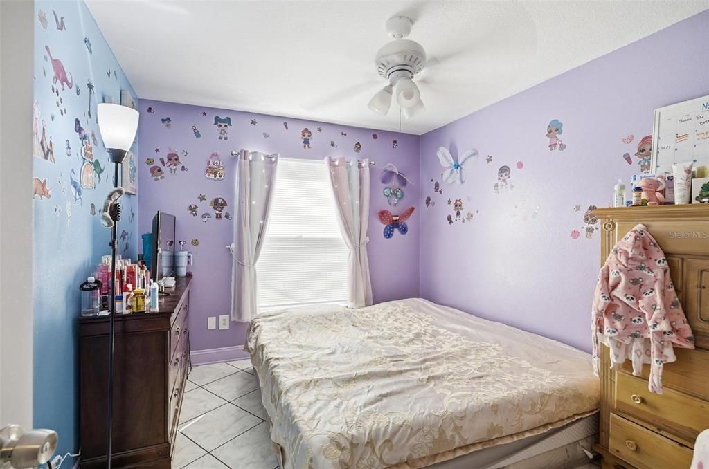 Activo con contrato: $300,000 (3 camas, 2 baños, 1328 Pies cuadrados)