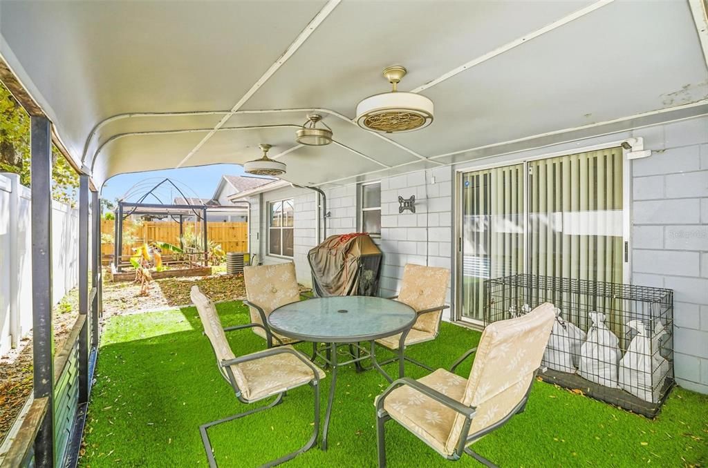 Activo con contrato: $300,000 (3 camas, 2 baños, 1328 Pies cuadrados)