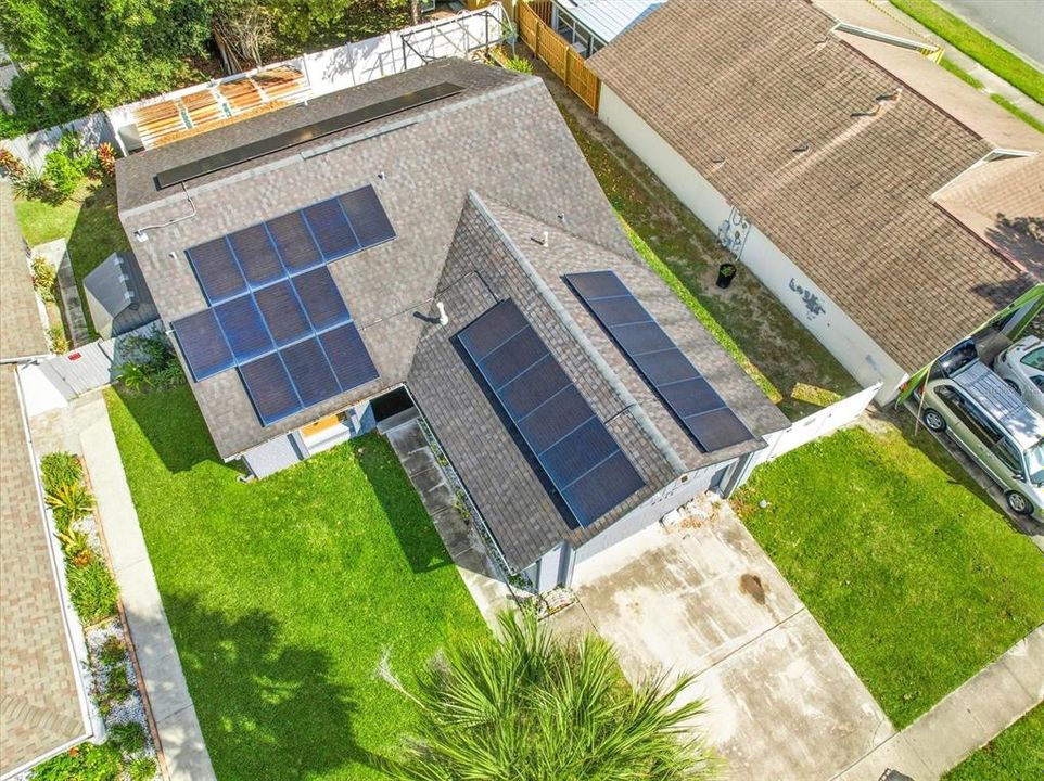 Activo con contrato: $300,000 (3 camas, 2 baños, 1328 Pies cuadrados)