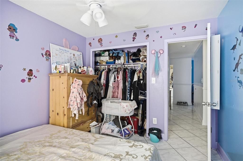 Activo con contrato: $300,000 (3 camas, 2 baños, 1328 Pies cuadrados)