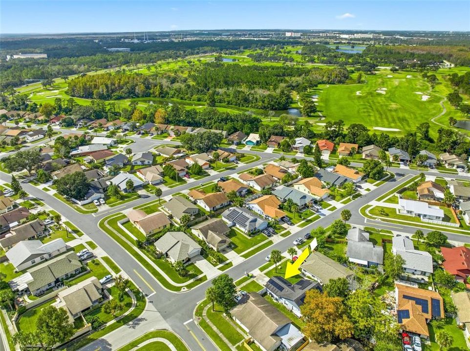 Activo con contrato: $300,000 (3 camas, 2 baños, 1328 Pies cuadrados)