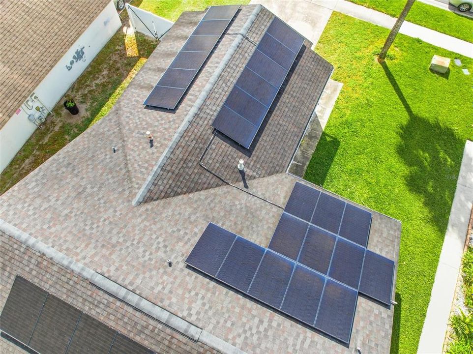 Activo con contrato: $300,000 (3 camas, 2 baños, 1328 Pies cuadrados)