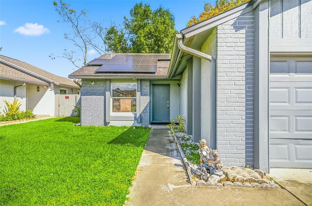 Activo con contrato: $300,000 (3 camas, 2 baños, 1328 Pies cuadrados)