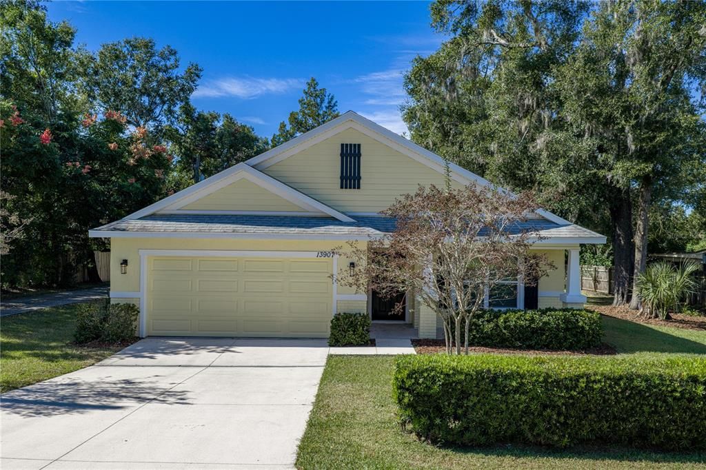 For Sale: $399,900 (3 beds, 2 baths, 1654 Square Feet)