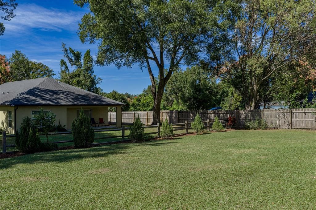 For Sale: $399,900 (3 beds, 2 baths, 1654 Square Feet)