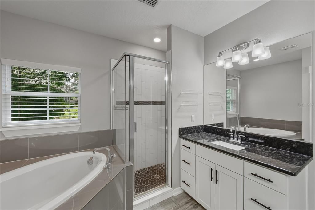 For Sale: $399,900 (3 beds, 2 baths, 1654 Square Feet)