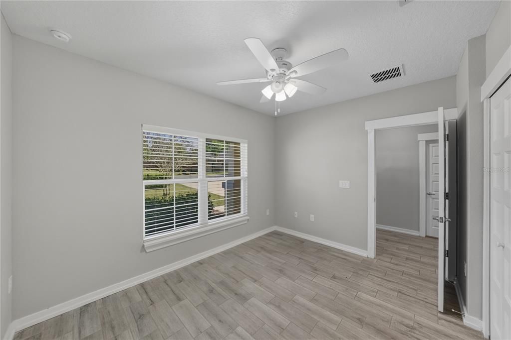 For Sale: $399,900 (3 beds, 2 baths, 1654 Square Feet)