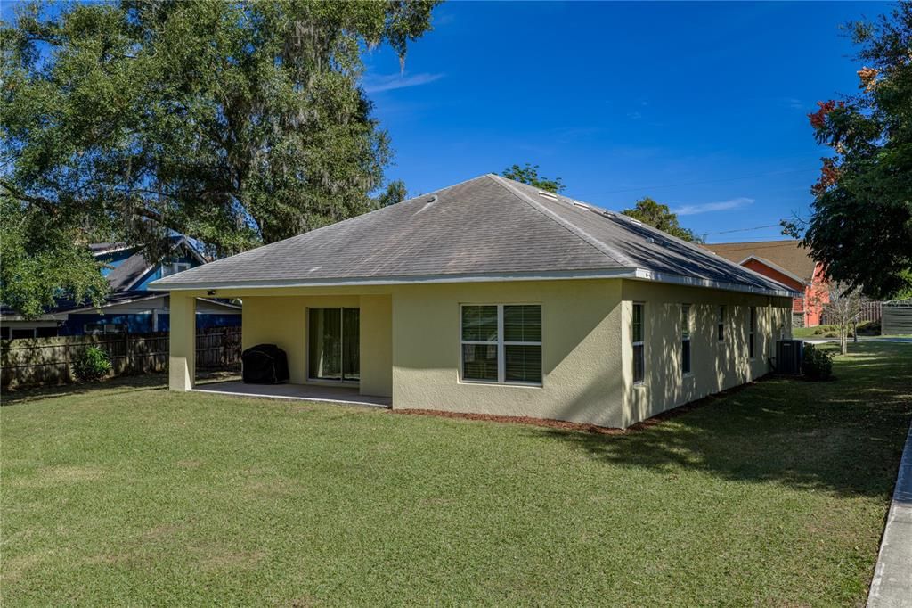 For Sale: $399,900 (3 beds, 2 baths, 1654 Square Feet)