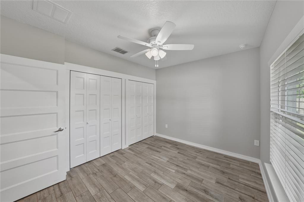 For Sale: $399,900 (3 beds, 2 baths, 1654 Square Feet)