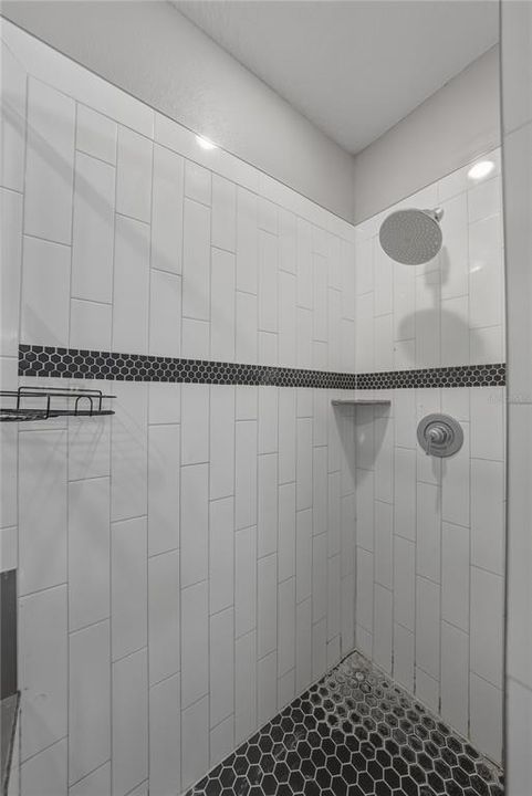 For Sale: $399,900 (3 beds, 2 baths, 1654 Square Feet)