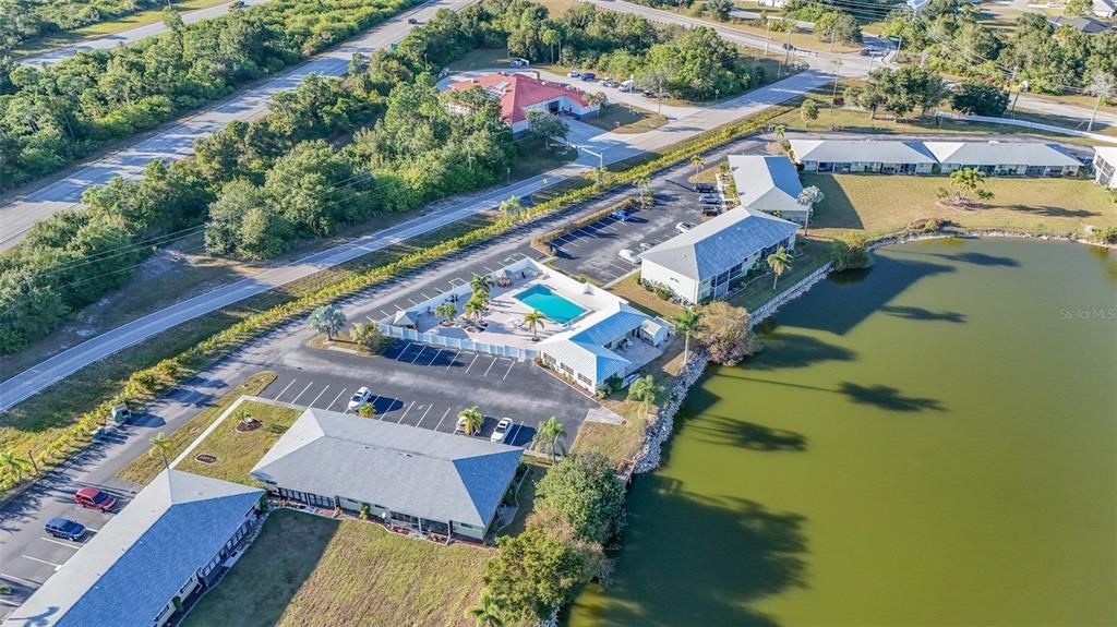 En Venta: $158,000 (2 camas, 2 baños, 886 Pies cuadrados)