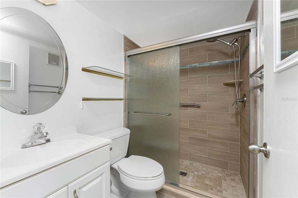 En Venta: $158,000 (2 camas, 2 baños, 886 Pies cuadrados)