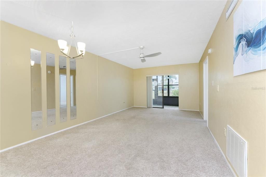 En Venta: $158,000 (2 camas, 2 baños, 886 Pies cuadrados)