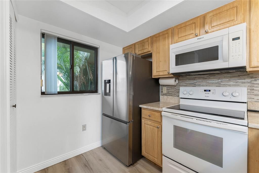 En Venta: $158,000 (2 camas, 2 baños, 886 Pies cuadrados)