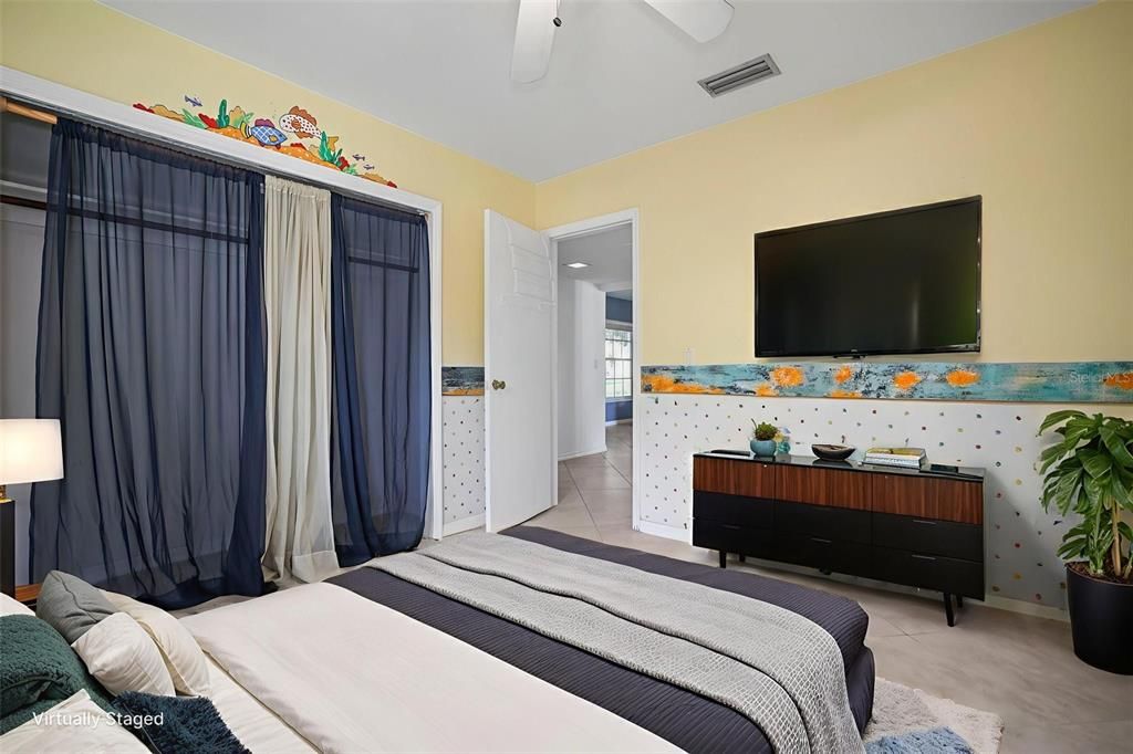 For Sale: $335,000 (2 beds, 2 baths, 1231 Square Feet)