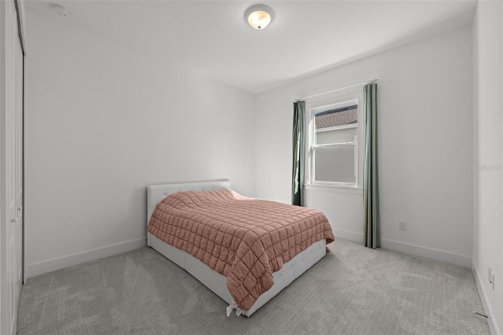 For Sale: $1,150,000 (6 beds, 4 baths, 4867 Square Feet)