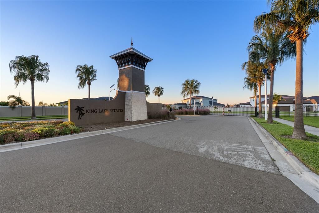 For Sale: $1,150,000 (6 beds, 4 baths, 4867 Square Feet)