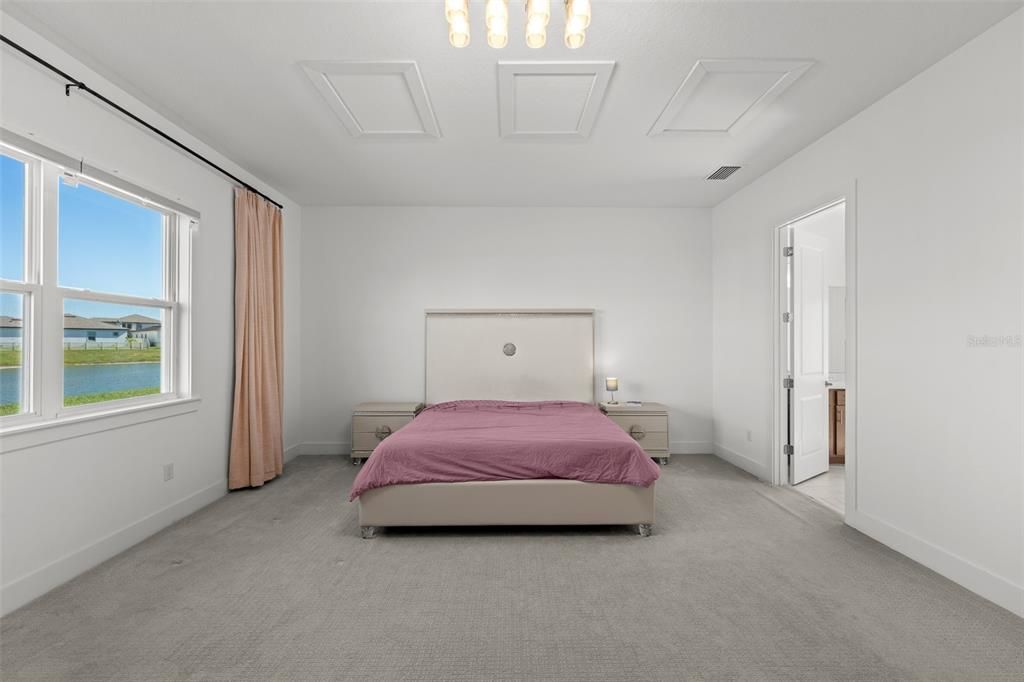 For Sale: $1,150,000 (6 beds, 4 baths, 4867 Square Feet)