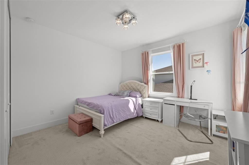 For Sale: $1,150,000 (6 beds, 4 baths, 4867 Square Feet)