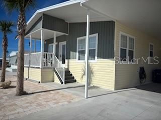 For Rent: $3,900 (2 beds, 2 baths, 880 Square Feet)