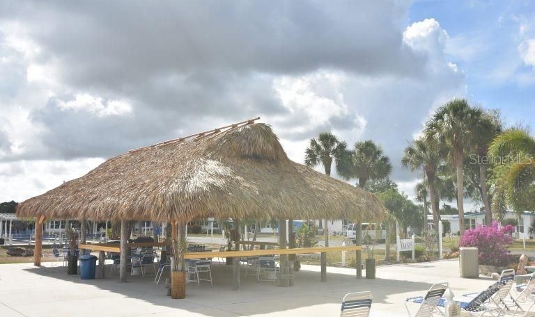 For Rent: $3,900 (2 beds, 2 baths, 880 Square Feet)