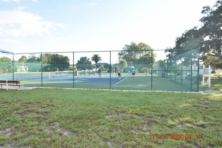 For Rent: $3,900 (2 beds, 2 baths, 880 Square Feet)