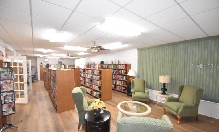 For Rent: $3,900 (2 beds, 2 baths, 880 Square Feet)