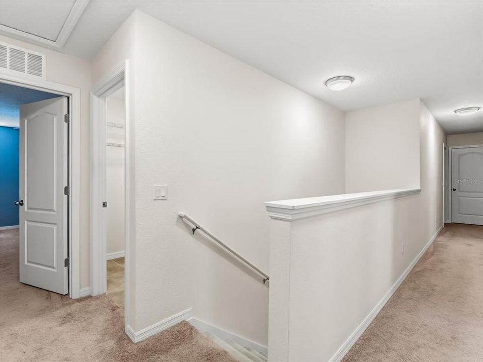 待售: $420,000 (4 贝兹, 2 浴室, 2211 平方英尺)