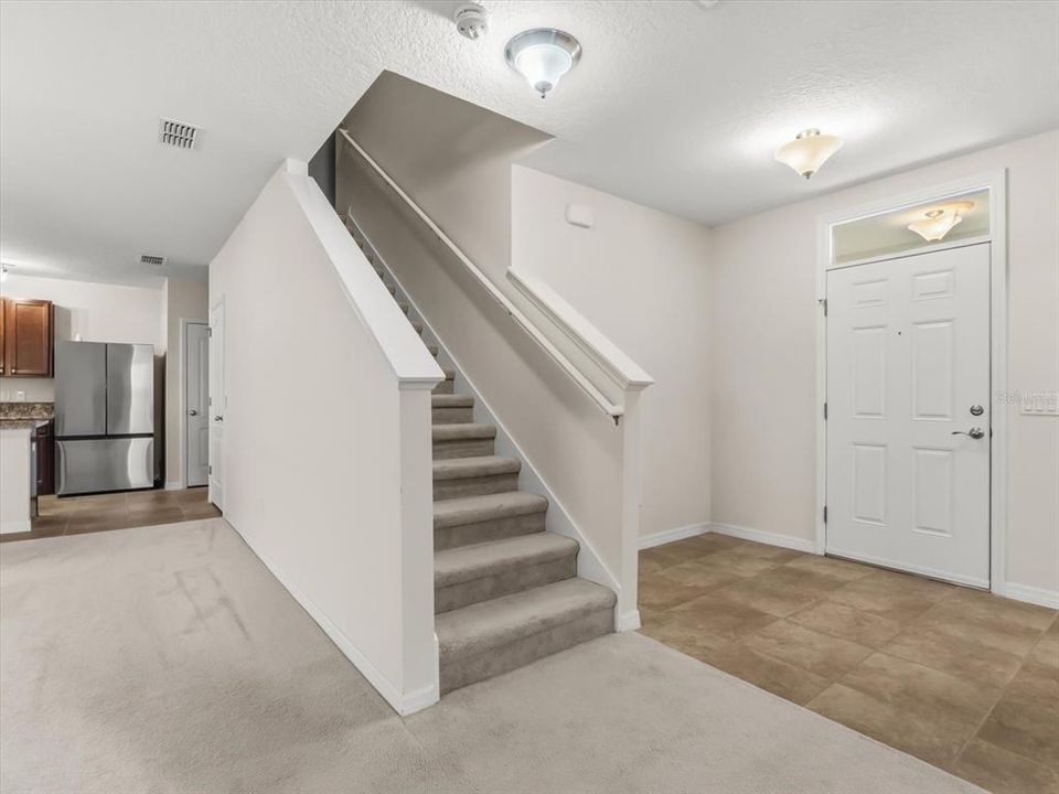 待售: $420,000 (4 贝兹, 2 浴室, 2211 平方英尺)