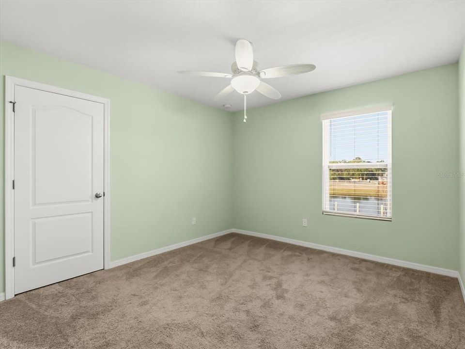 待售: $420,000 (4 贝兹, 2 浴室, 2211 平方英尺)