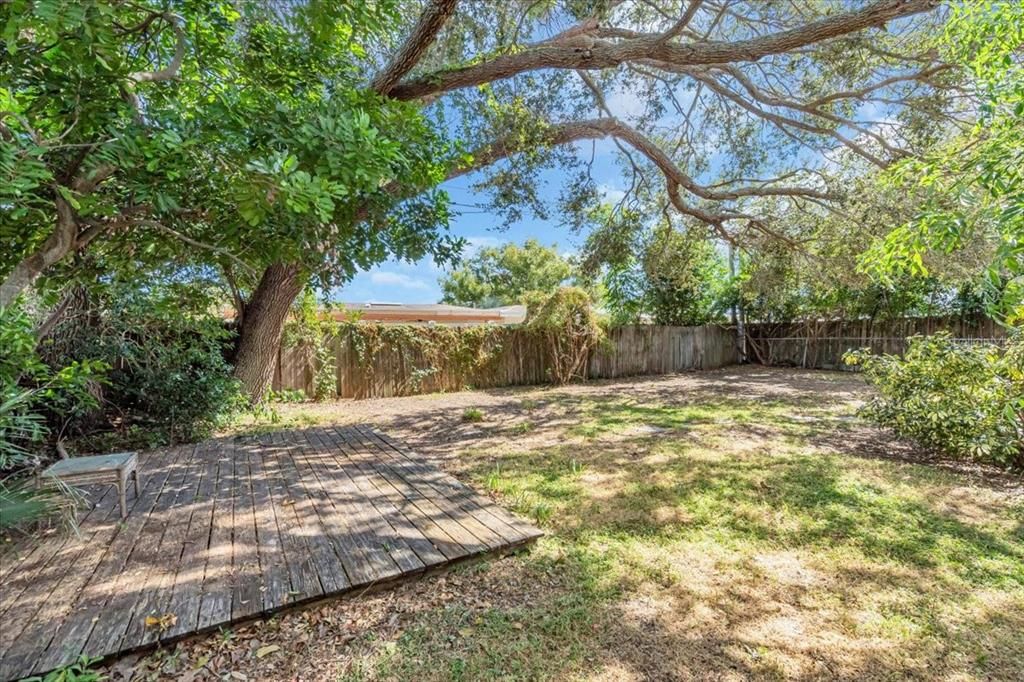 For Rent: $2,500 (3 beds, 2 baths, 1280 Square Feet)