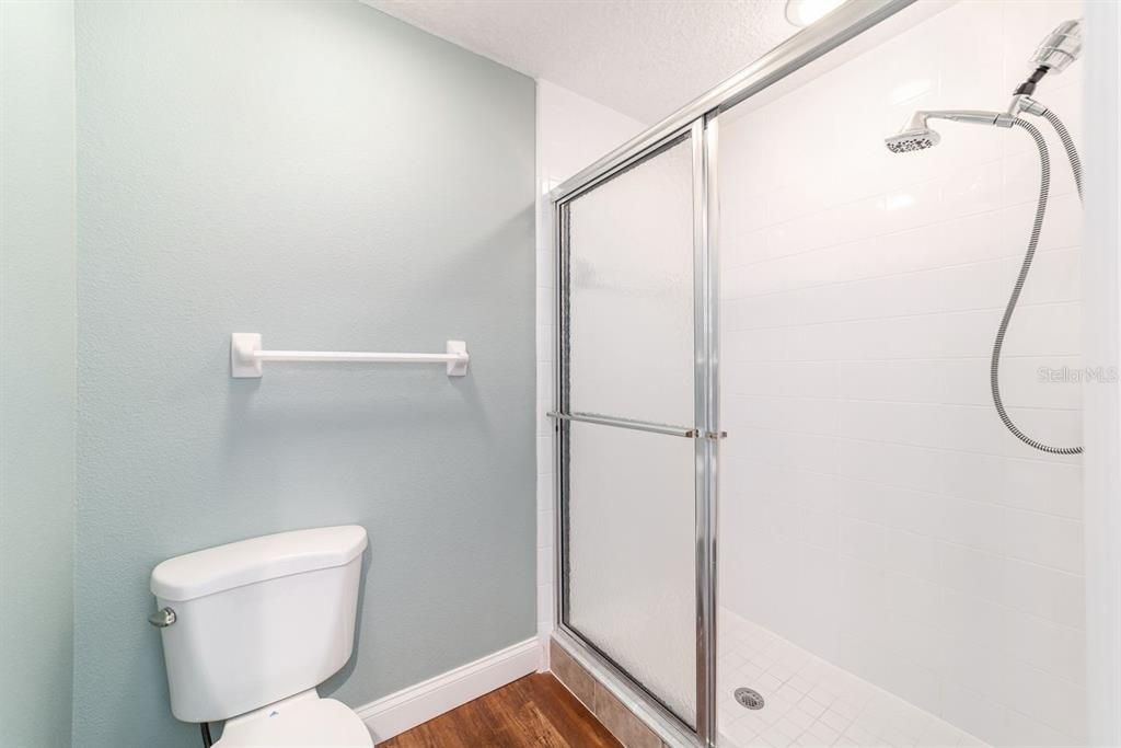For Sale: $239,900 (2 beds, 2 baths, 1281 Square Feet)