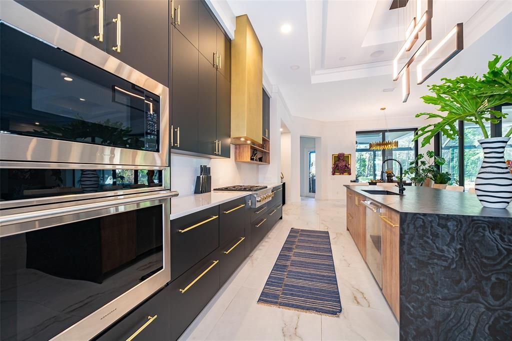 En Venta: $2,749,900 (4 camas, 4 baños, 3823 Pies cuadrados)