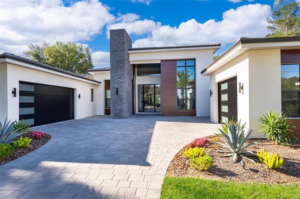 En Venta: $2,749,900 (4 camas, 4 baños, 3823 Pies cuadrados)