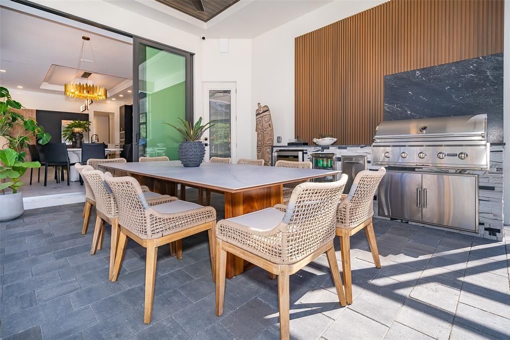 En Venta: $2,749,900 (4 camas, 4 baños, 3823 Pies cuadrados)