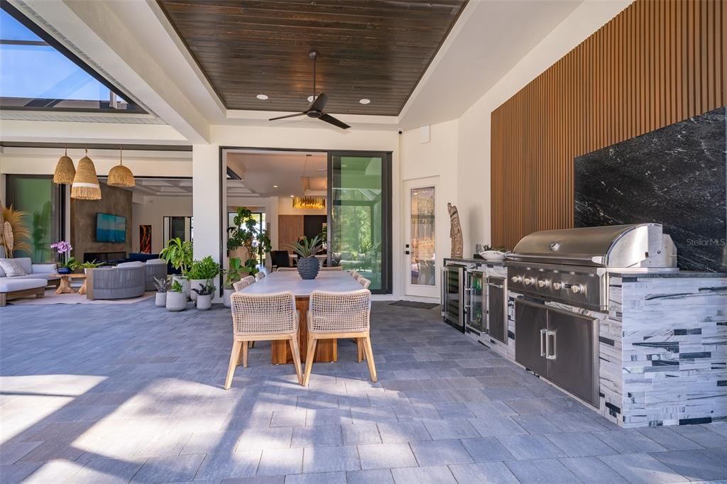 En Venta: $2,749,900 (4 camas, 4 baños, 3823 Pies cuadrados)