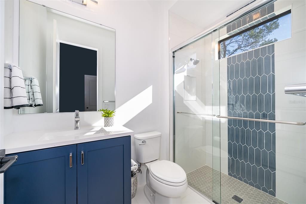 En Venta: $2,749,900 (4 camas, 4 baños, 3823 Pies cuadrados)