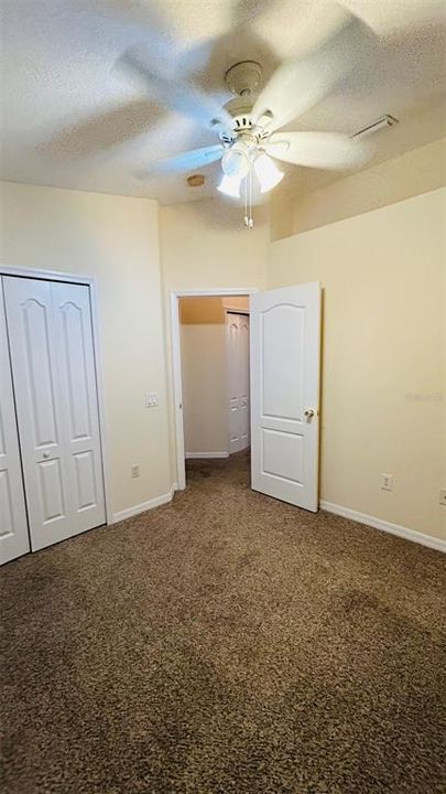 合同活跃: $325,000 (3 贝兹, 2 浴室, 1280 平方英尺)