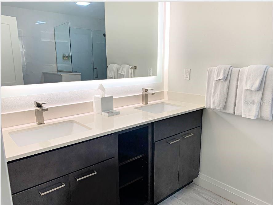 En Venta: $399,900 (3 camas, 2 baños, 1396 Pies cuadrados)