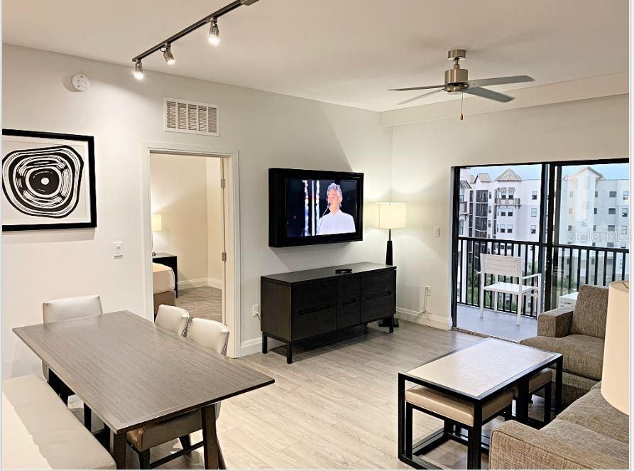 En Venta: $399,900 (3 camas, 2 baños, 1396 Pies cuadrados)