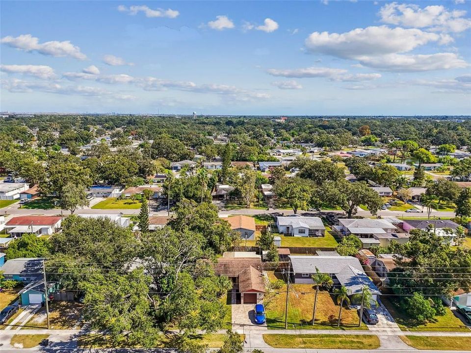 合同活跃: $329,000 (3 贝兹, 2 浴室, 1032 平方英尺)