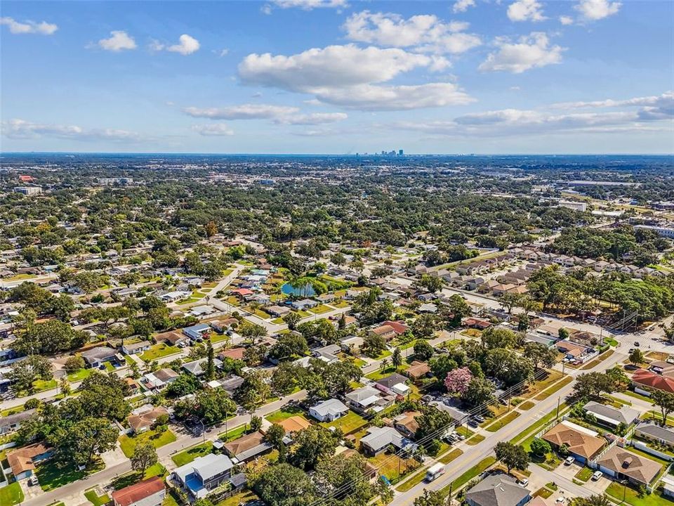 合同活跃: $329,000 (3 贝兹, 2 浴室, 1032 平方英尺)