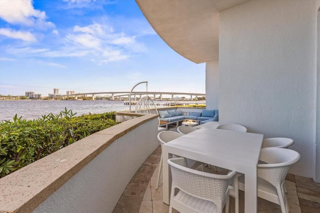 На продажу: $725,000 (3 спален, 3 ванн, 2239 Квадратных фут)