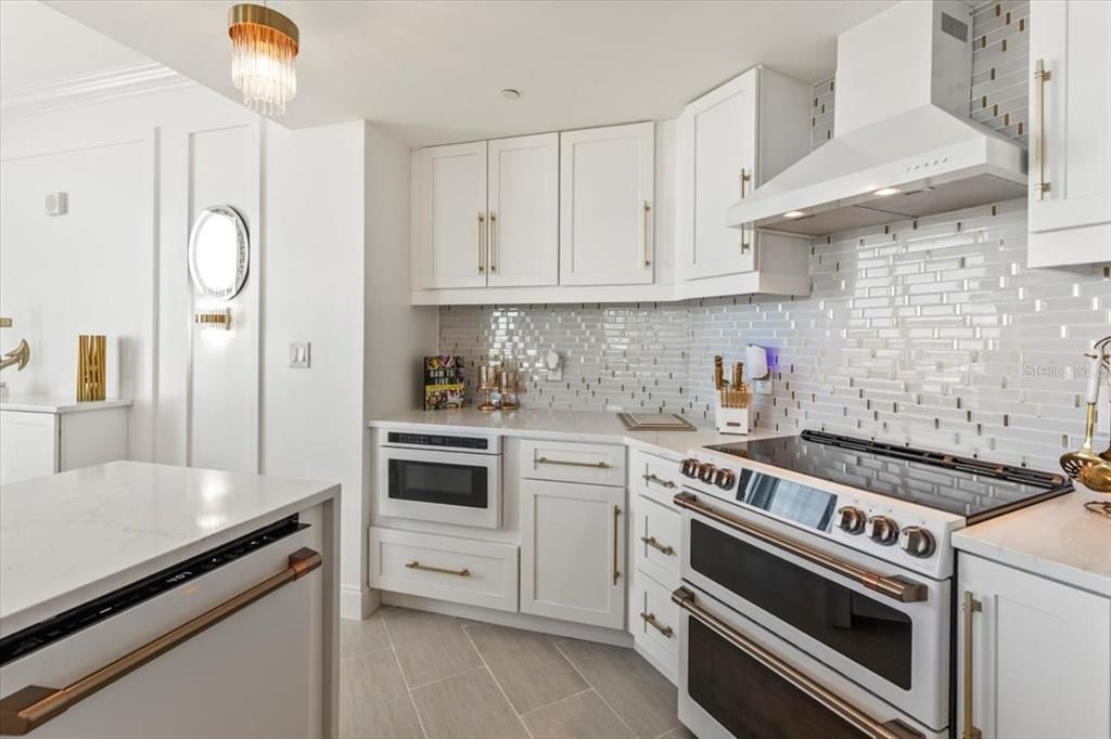 На продажу: $725,000 (3 спален, 3 ванн, 2239 Квадратных фут)