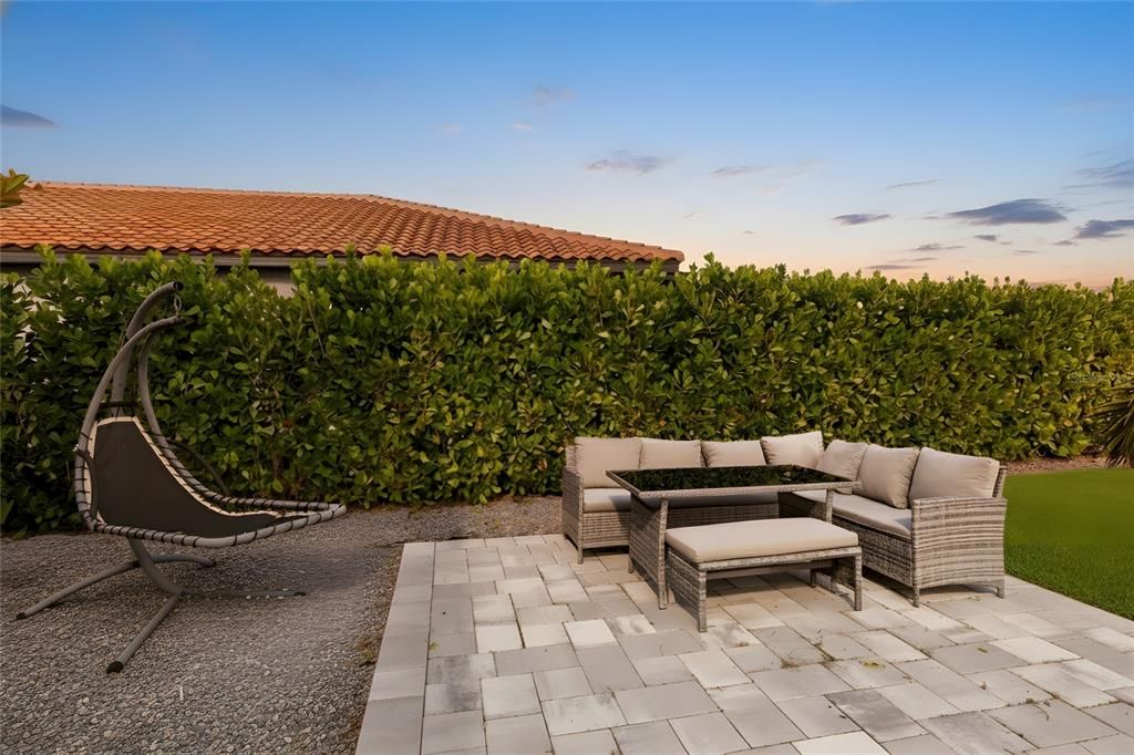 For Sale: $814,900 (5 beds, 3 baths, 3000 Square Feet)